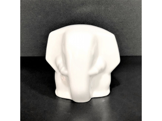 "White" Figurina elefant, 1 pcs